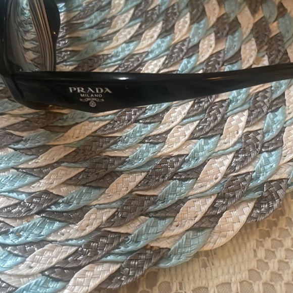 Prada eyeglasses lowest price - Picture 8 of 9